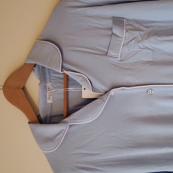 🆕️ Long Sleeved Pajama Top & Pants Lounge Light Blue NWOT - Picture 4 of 14